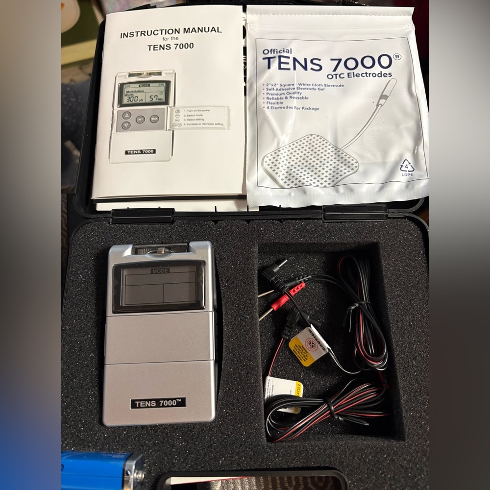Silver Portable‎ TENS 7000 Unit
